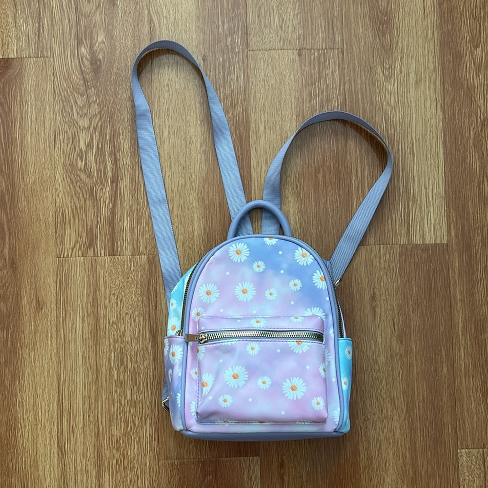 LD backpack Purse - Picture 2 of 7